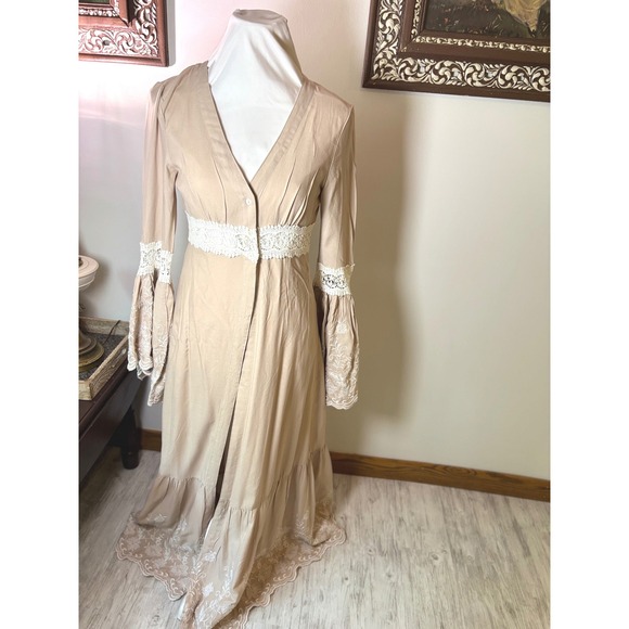 Venus Women's US 2 Boho Bell Sleeve Crochet Trim Maxi Cardigan Duster Sand Tan - Picture 3 of 11